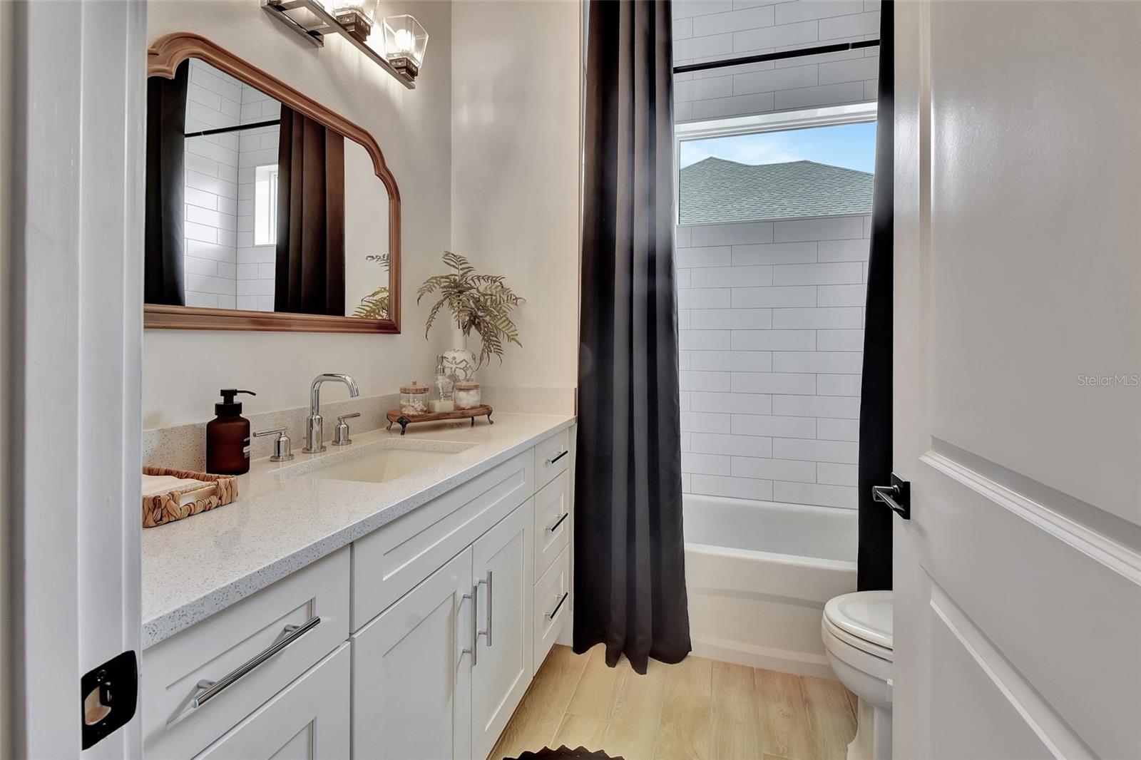 VERANO/VENETIAN BAY - Residential