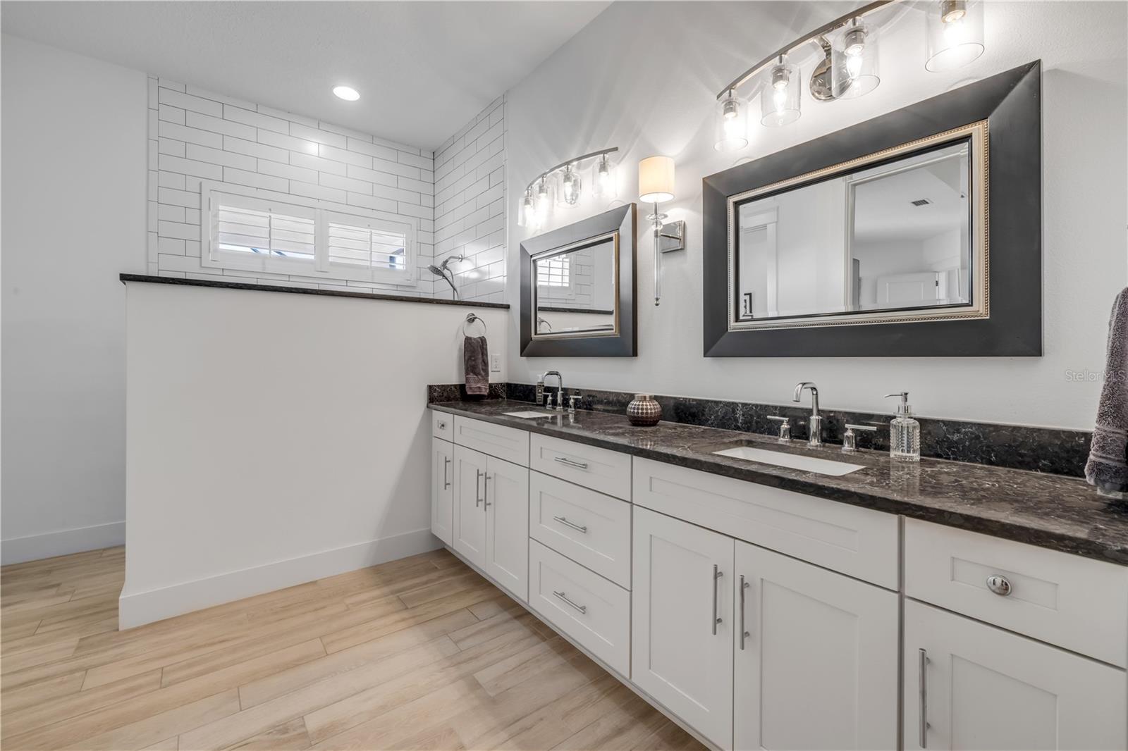 VERANO/VENETIAN BAY - Residential