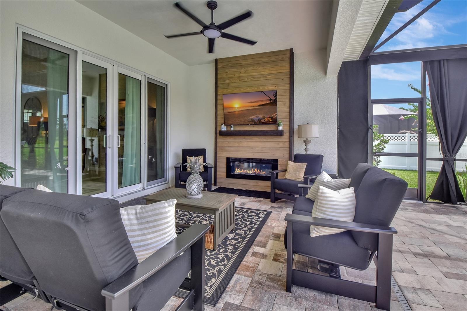 VERANO/VENETIAN BAY - Residential