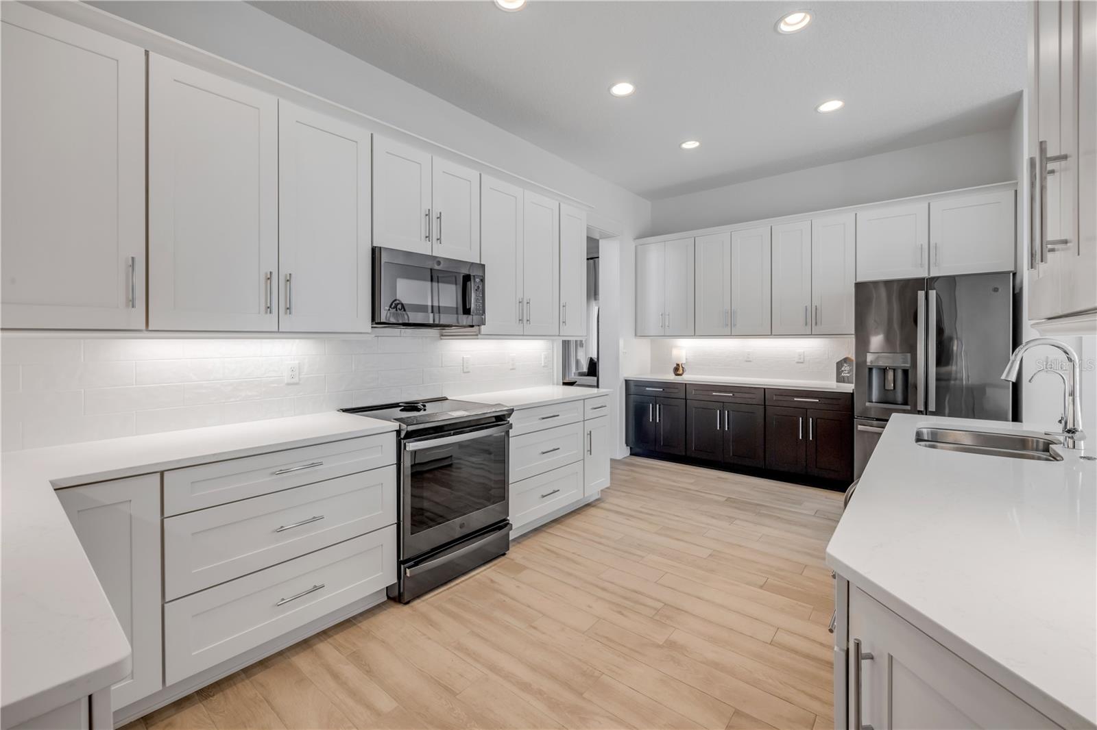 VERANO/VENETIAN BAY - Residential