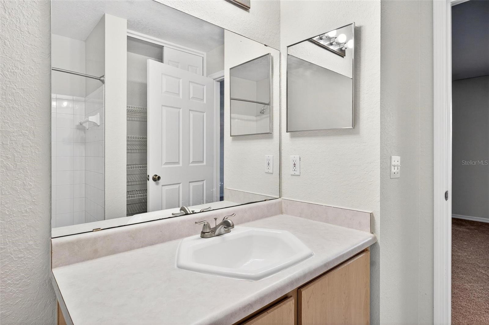 AUDUBON VILLAS/HUNTER CRK CONDO - Residential