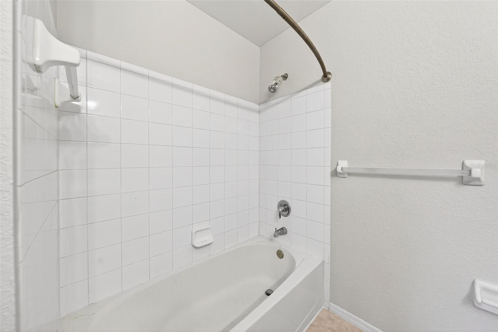 AUDUBON VILLAS/HUNTER CRK CONDO - Residential