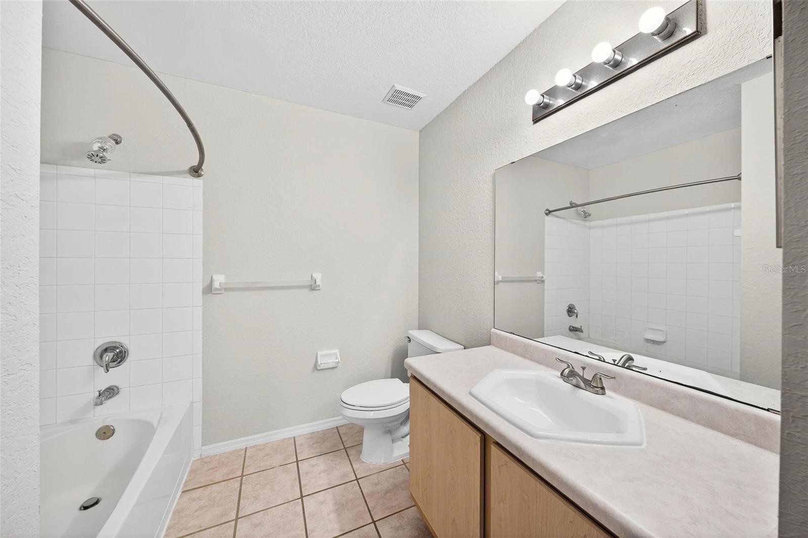 AUDUBON VILLAS/HUNTER CRK CONDO - Residential