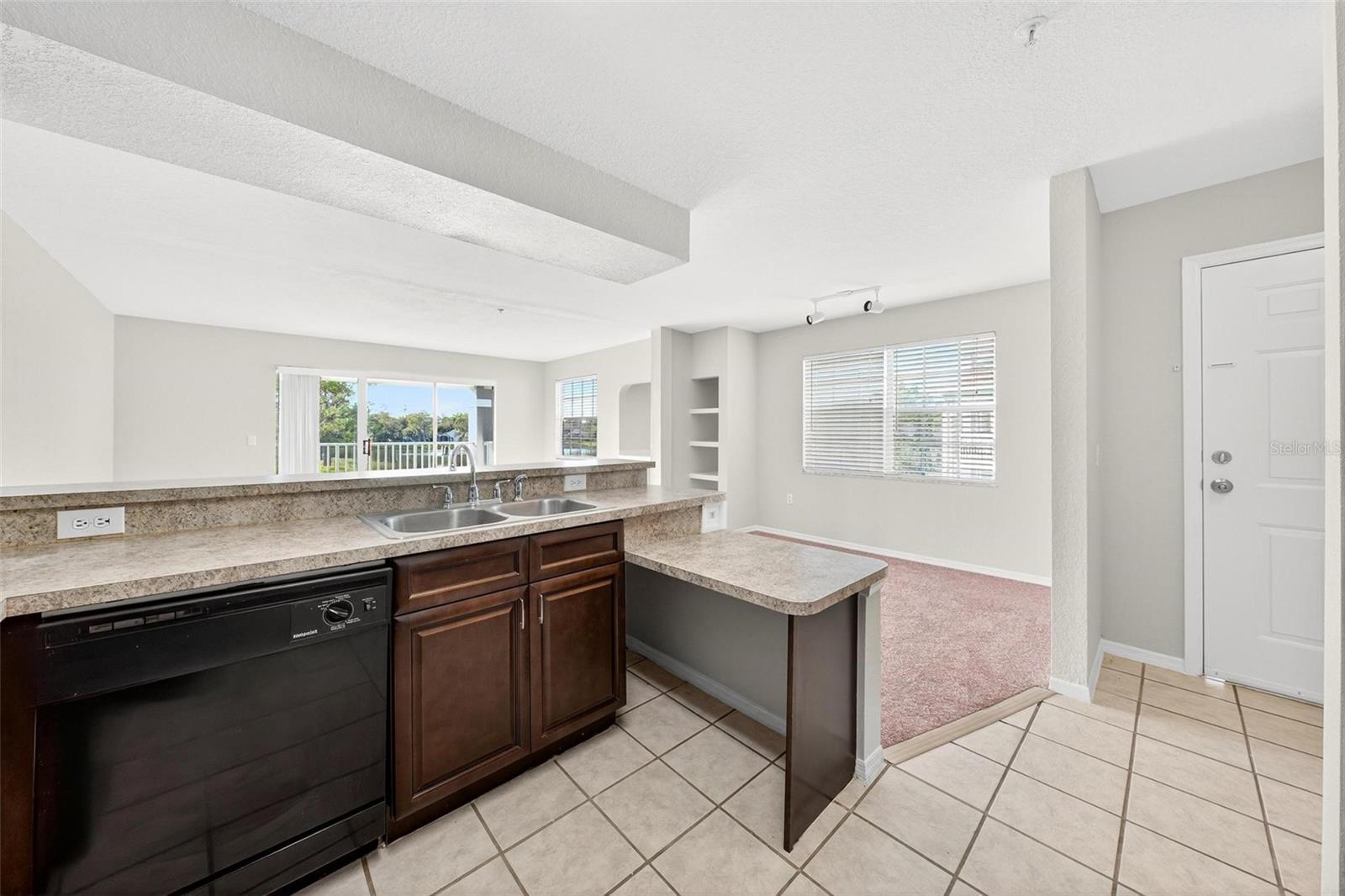 AUDUBON VILLAS/HUNTER CRK CONDO - Residential