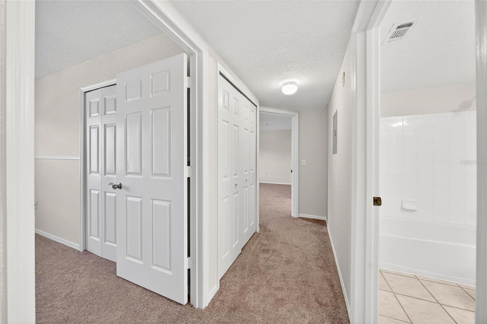 AUDUBON VILLAS/HUNTER CRK CONDO - Residential