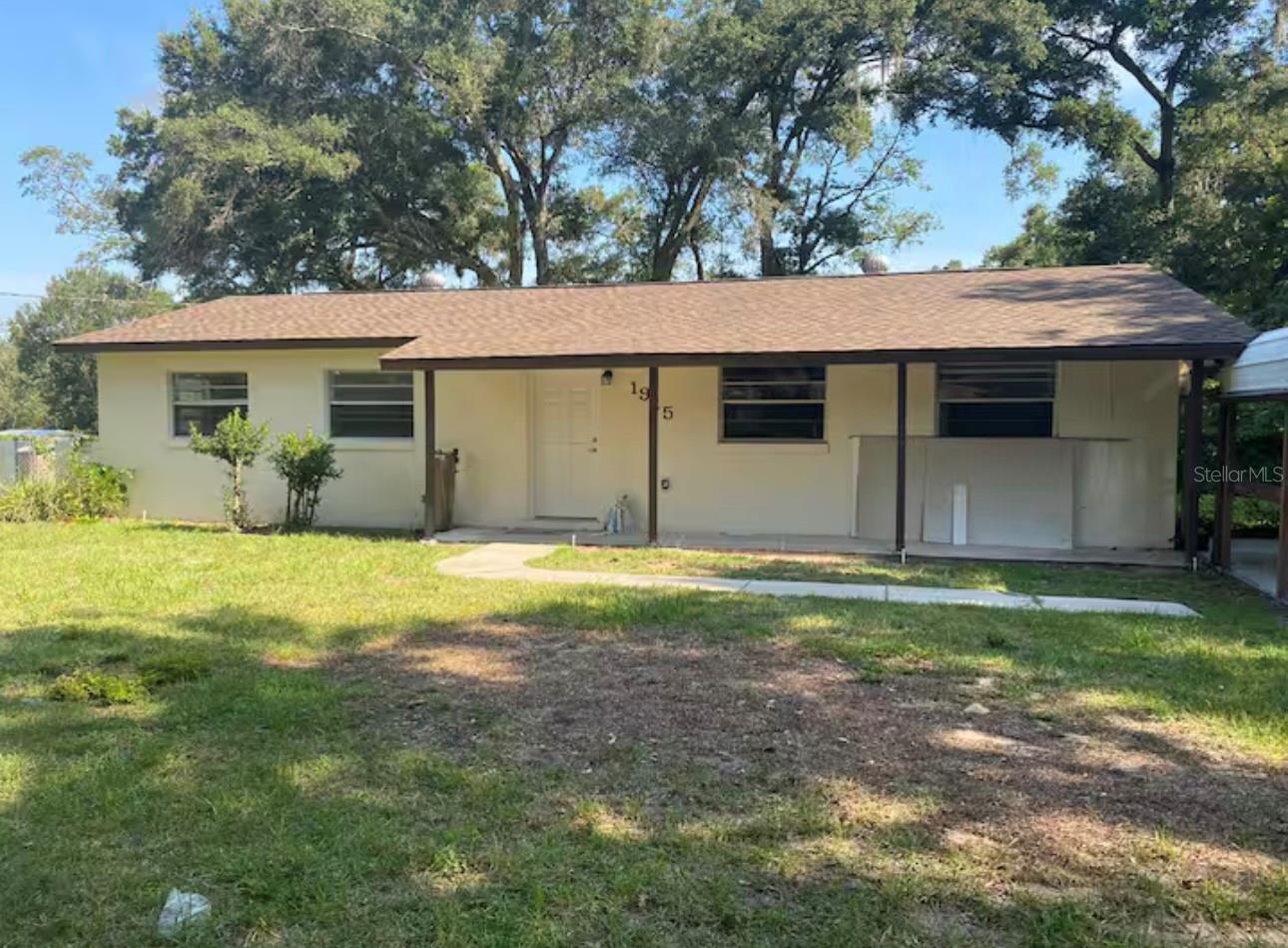 This charming 3-bedroom, 2-bathroom home offers a spacious layout with updated flooring, a modern kitchen with ample cabinet space, and a comfortable living area perfect for families or professionals. Enjoy a large fenced backyard, private driveway, and convenient location just minutes from downtown Ocala, schools, parks, and shopping. Central HVAC, washer/dryer in the unit.