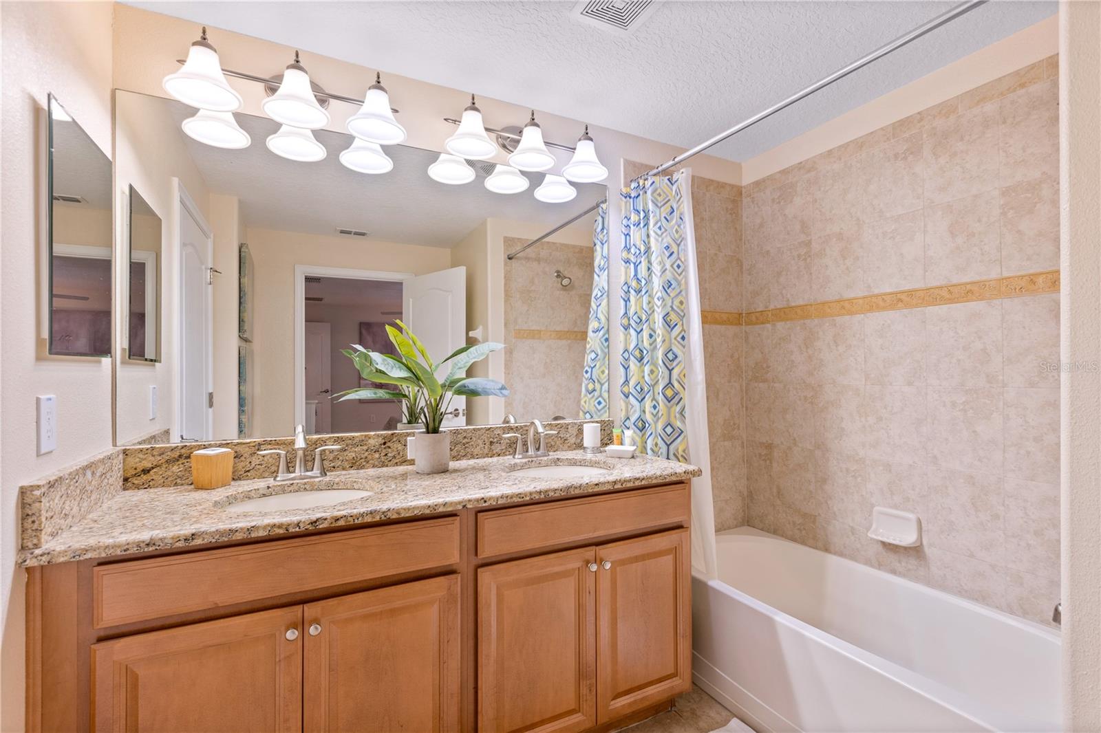 STOREY LAKE - Residential