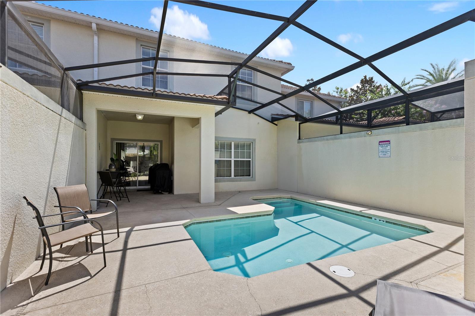 STOREY LAKE - Residential