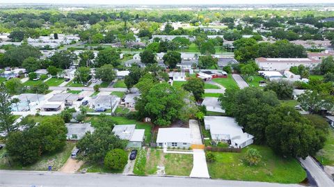 A home in SEMINOLE