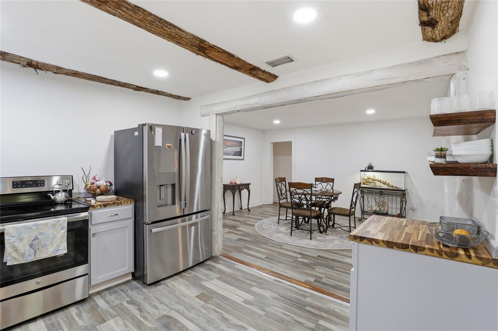 G M WHETSTONE ESTATE ADD TO H S - Residential