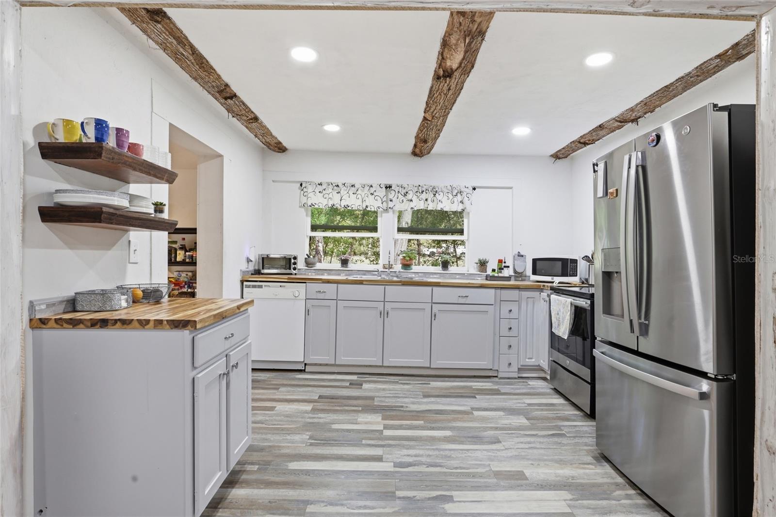 G M WHETSTONE ESTATE ADD TO H S - Residential