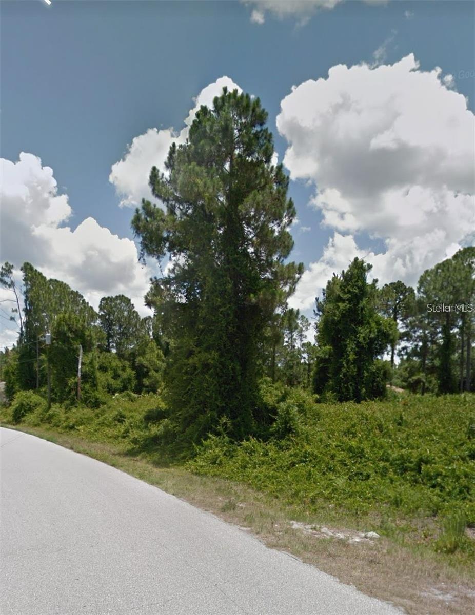 Right in the heart of North Port and in the heart of Sarasota! Explore the possibilities of this versatile investment opportunity today!