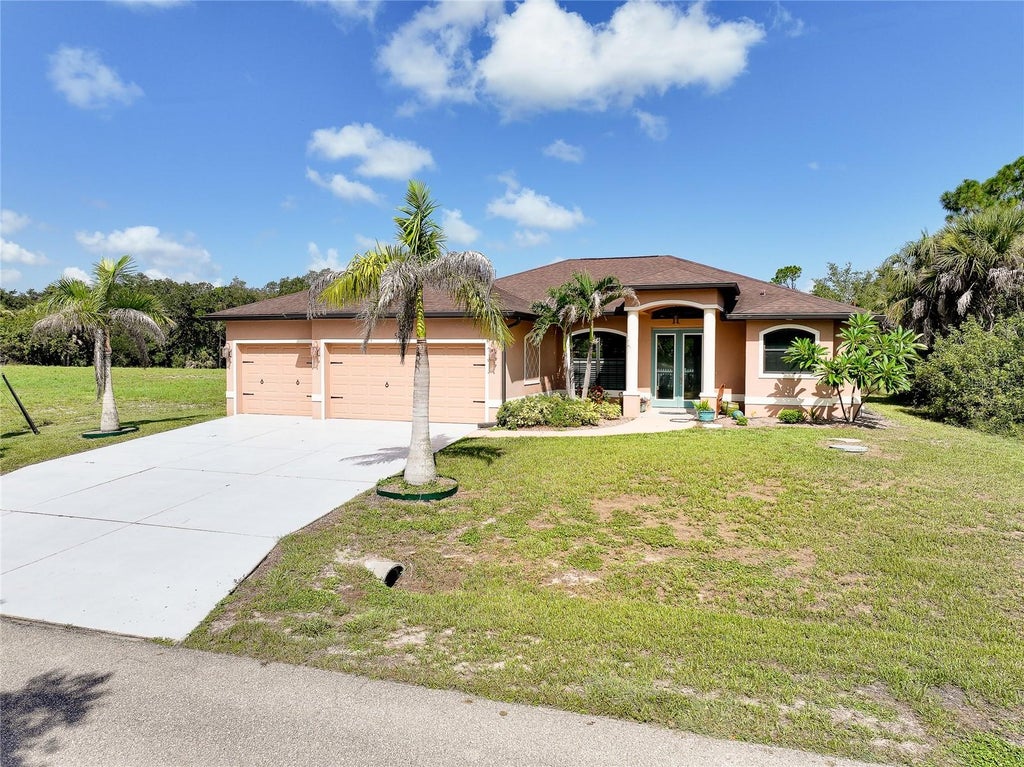 Photo of 545 Pembroke Drive, Port Charlotte, FL 33954 (MLS # N6145155)