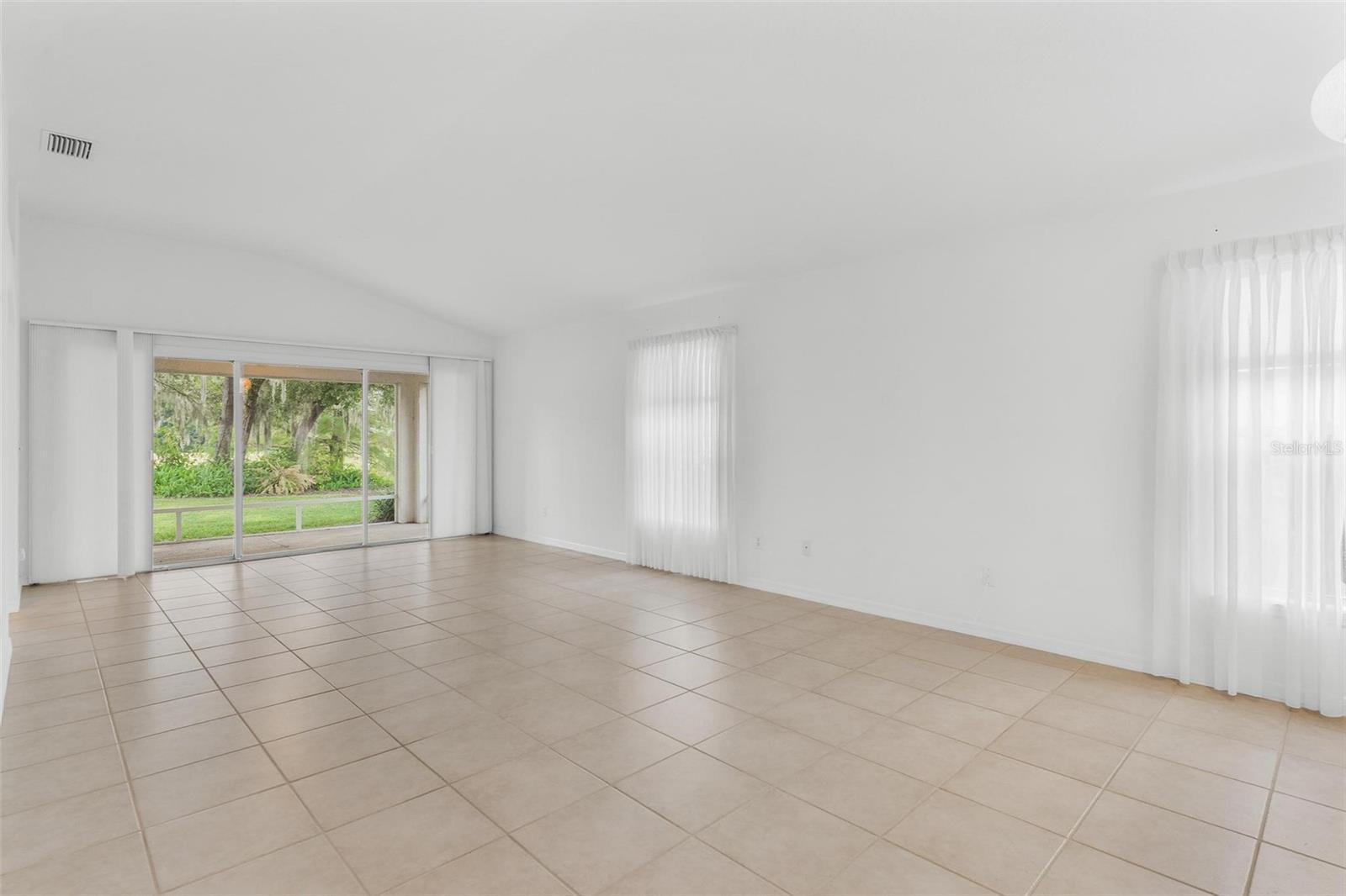 MT DORA COUNTRY CLUB MT DORA PH 02-5 - Residential