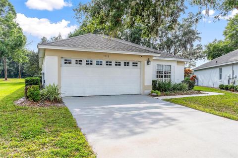 Tiny photo for 7023 Arcadian Court, Mount Dora, FL 32757 (MLS # G5104462)
