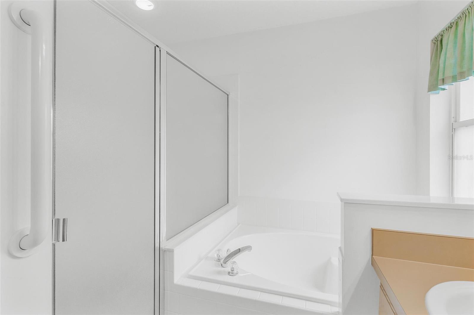 MT DORA COUNTRY CLUB MT DORA PH 02-5 - Residential