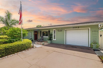 Search Sarasota & Manatee County Homes 39 3012 HYDE PARK STREET SARASOTA FL 34239