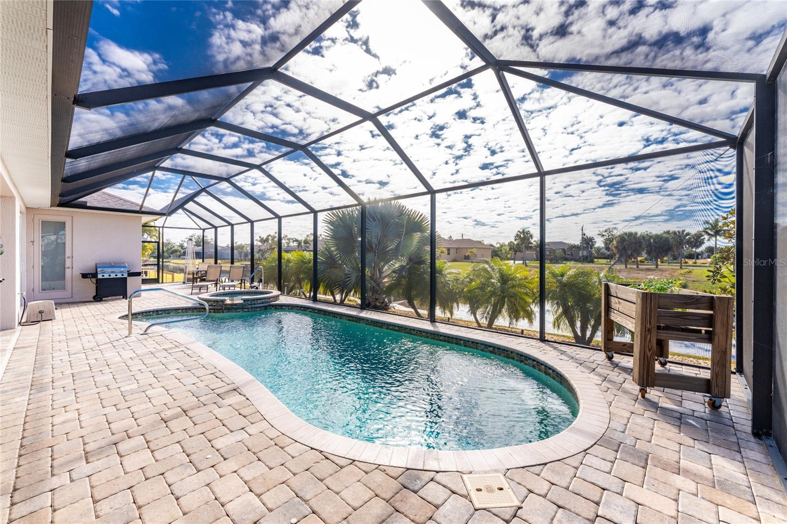 ROTONDA WEST LONG MEADOW - Residential