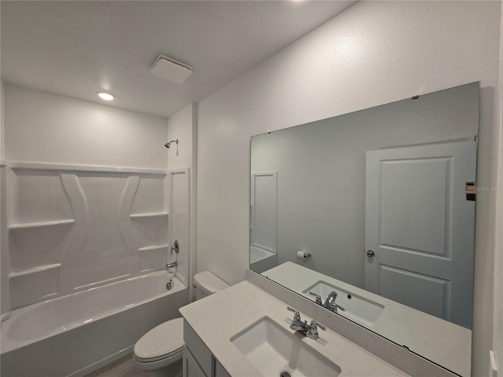 KNIGHTSBRIDGE PH 2 - Residential Lease