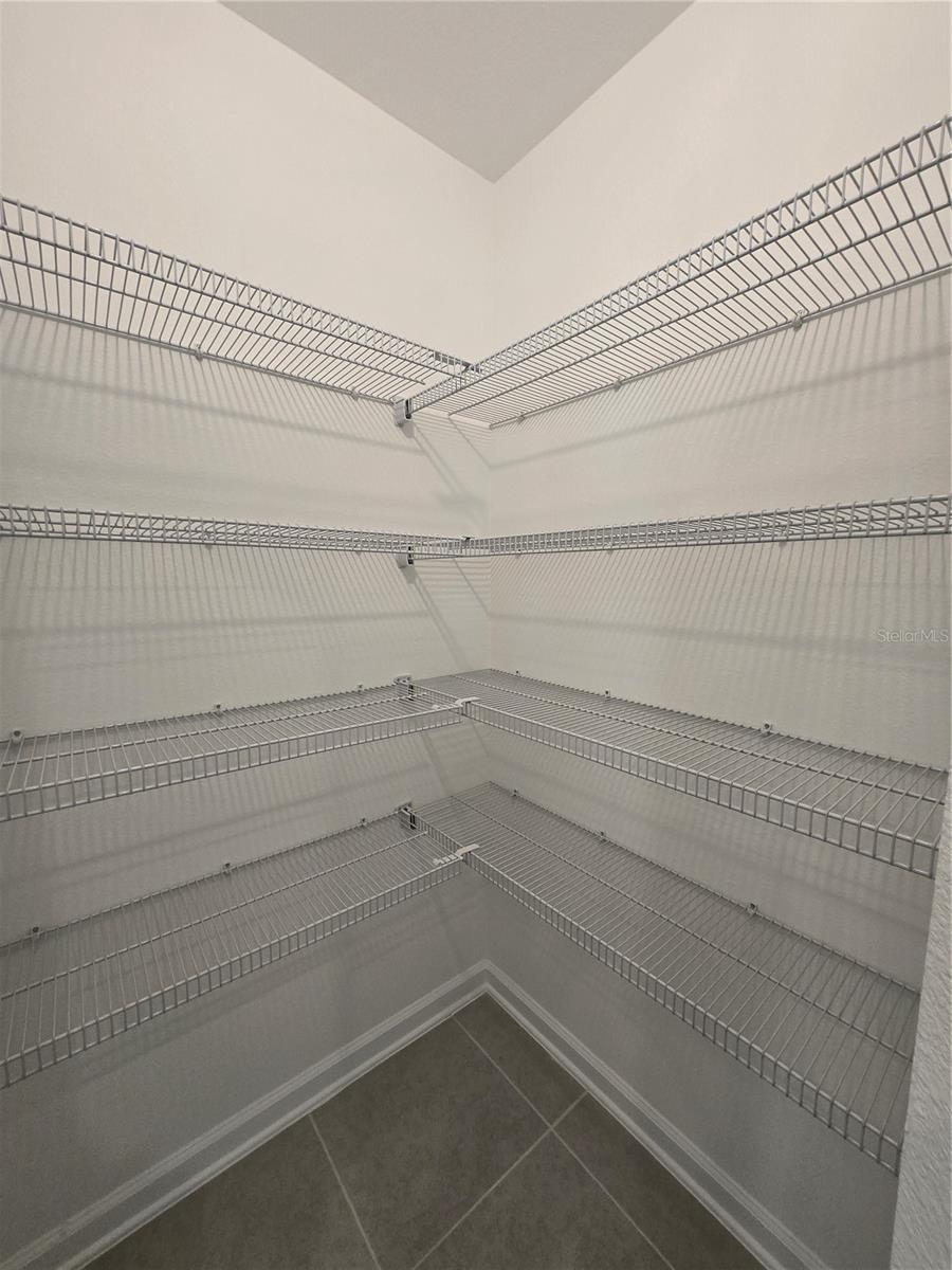 KNIGHTSBRIDGE PH 2 - Residential Lease