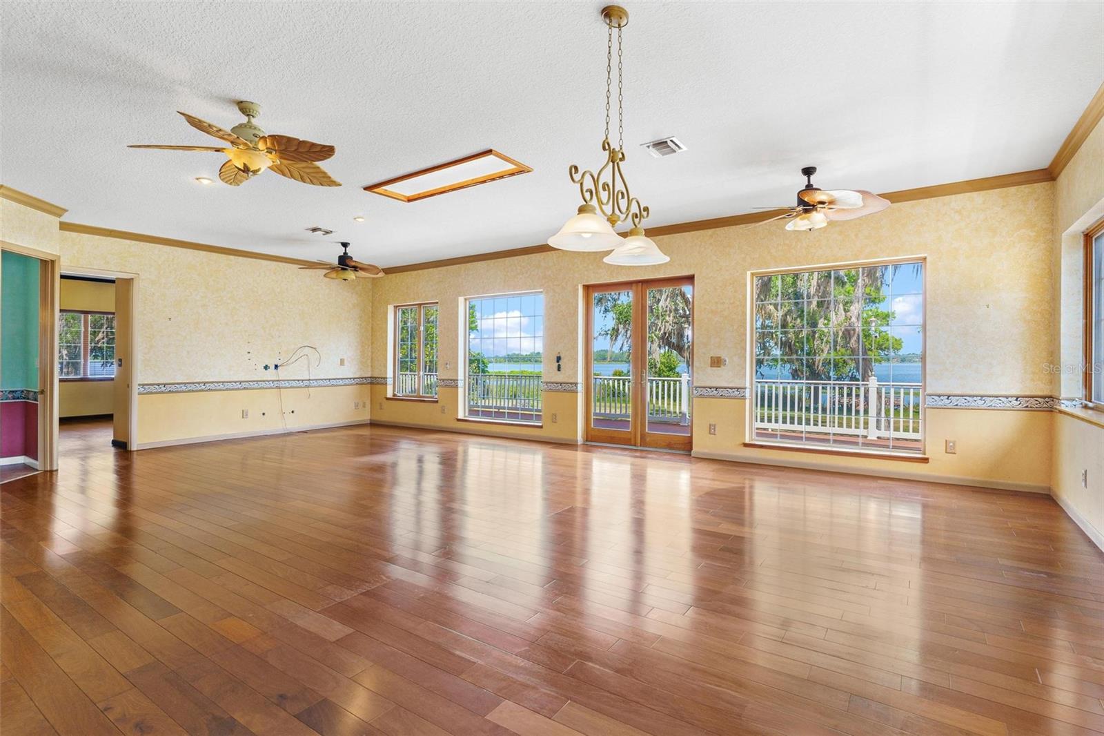 GRIFFIN SHORES - Residential