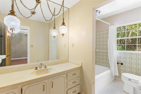 Tiny photo for 2400 N Griffin Drive, Leesburg, FL 34748 (MLS # G5096306)