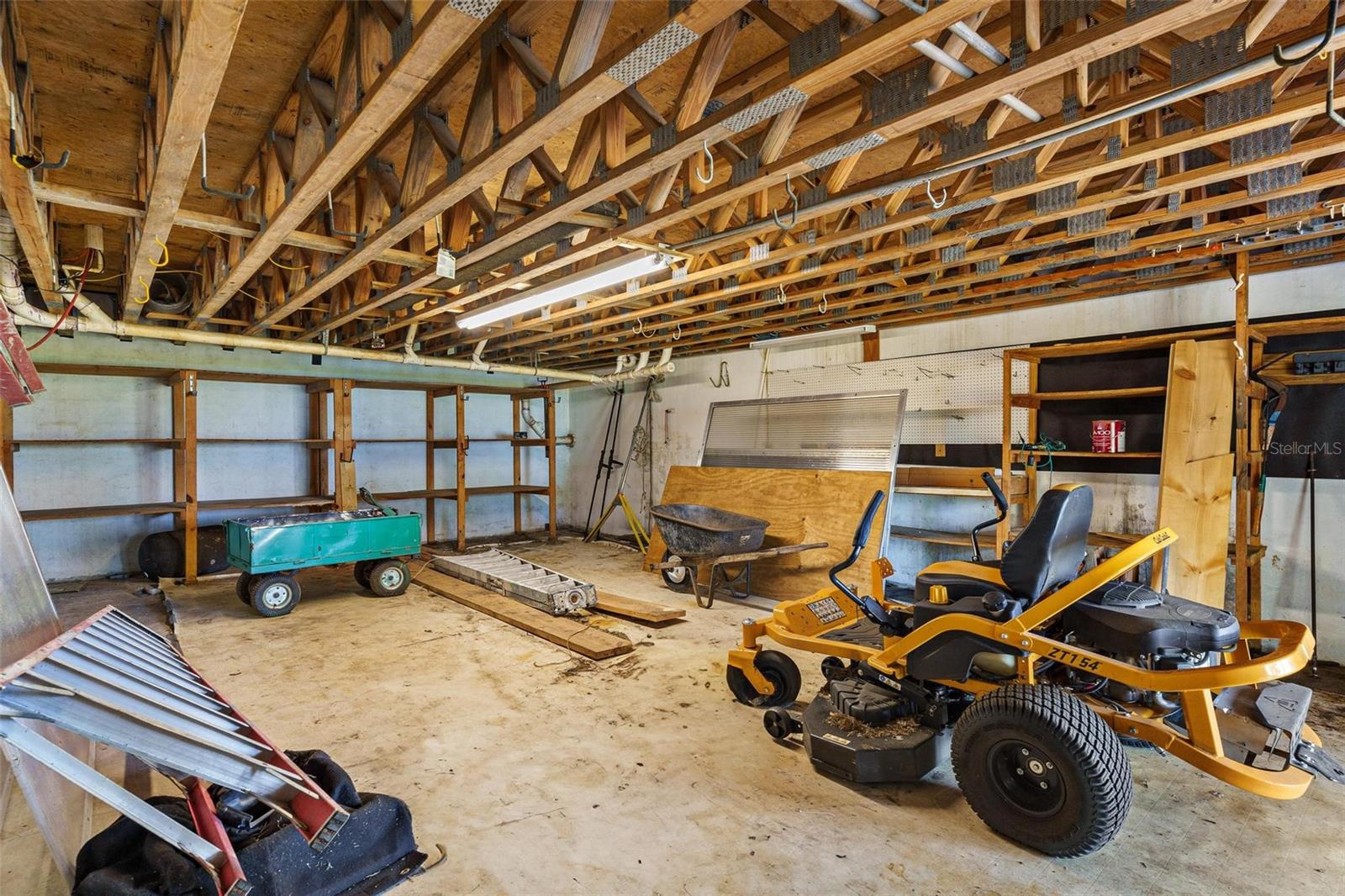 GRIFFIN SHORES - Residential