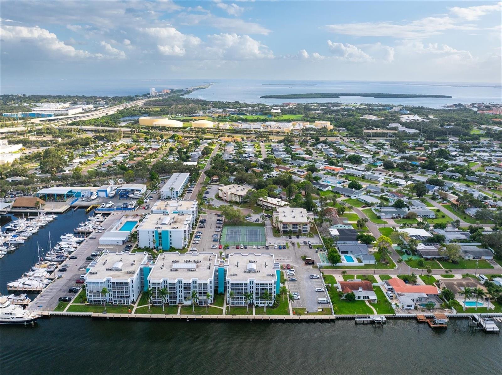 MOORINGS OF MAXIMO CONDO - Residential