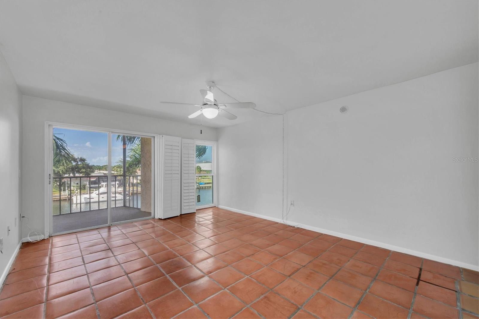 MOORINGS OF MAXIMO CONDO - Residential