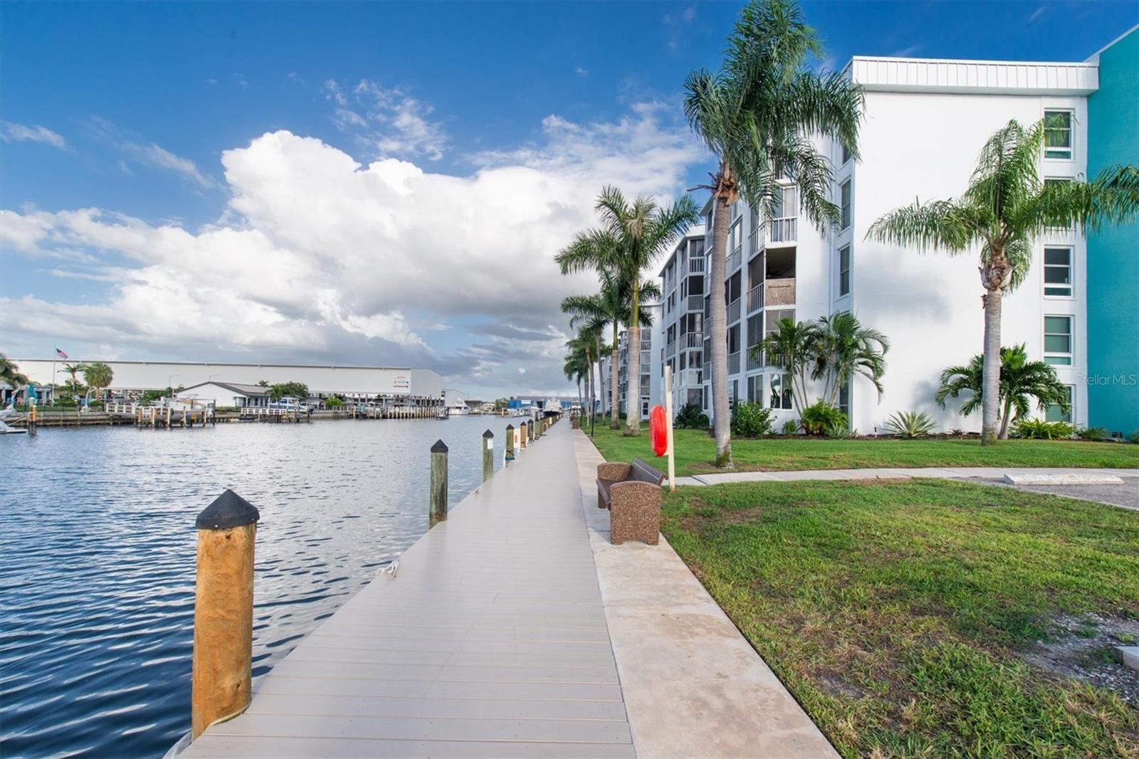 MOORINGS OF MAXIMO CONDO - Residential