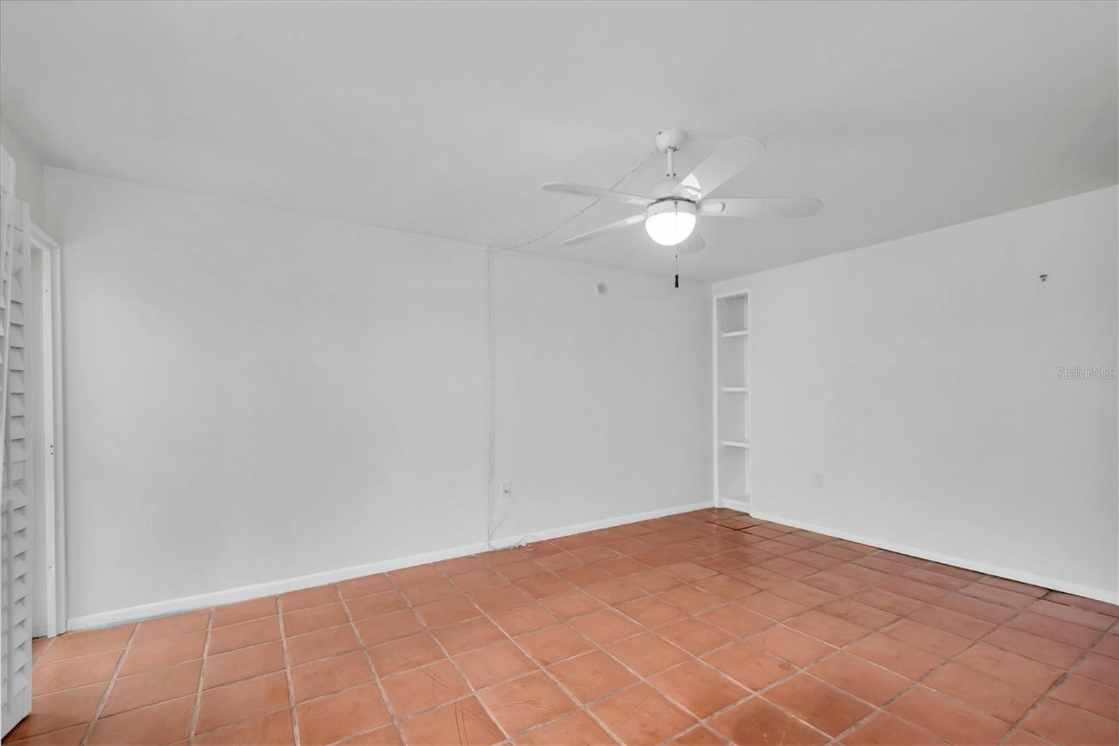 MOORINGS OF MAXIMO CONDO - Residential