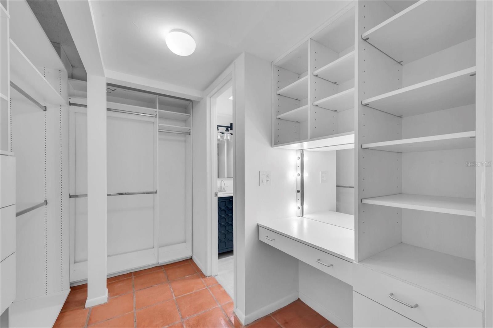 MOORINGS OF MAXIMO CONDO - Residential