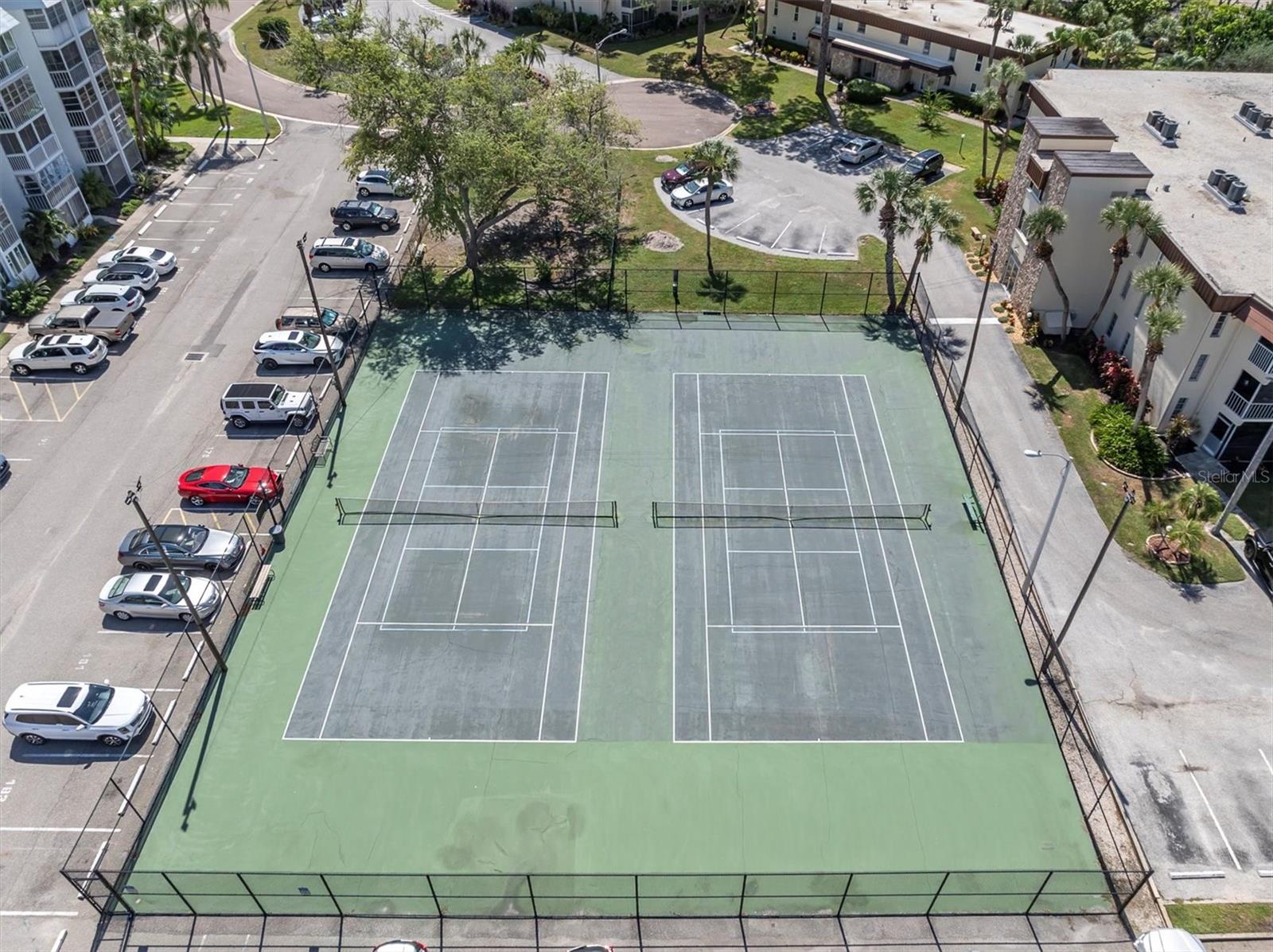 MOORINGS OF MAXIMO CONDO - Residential