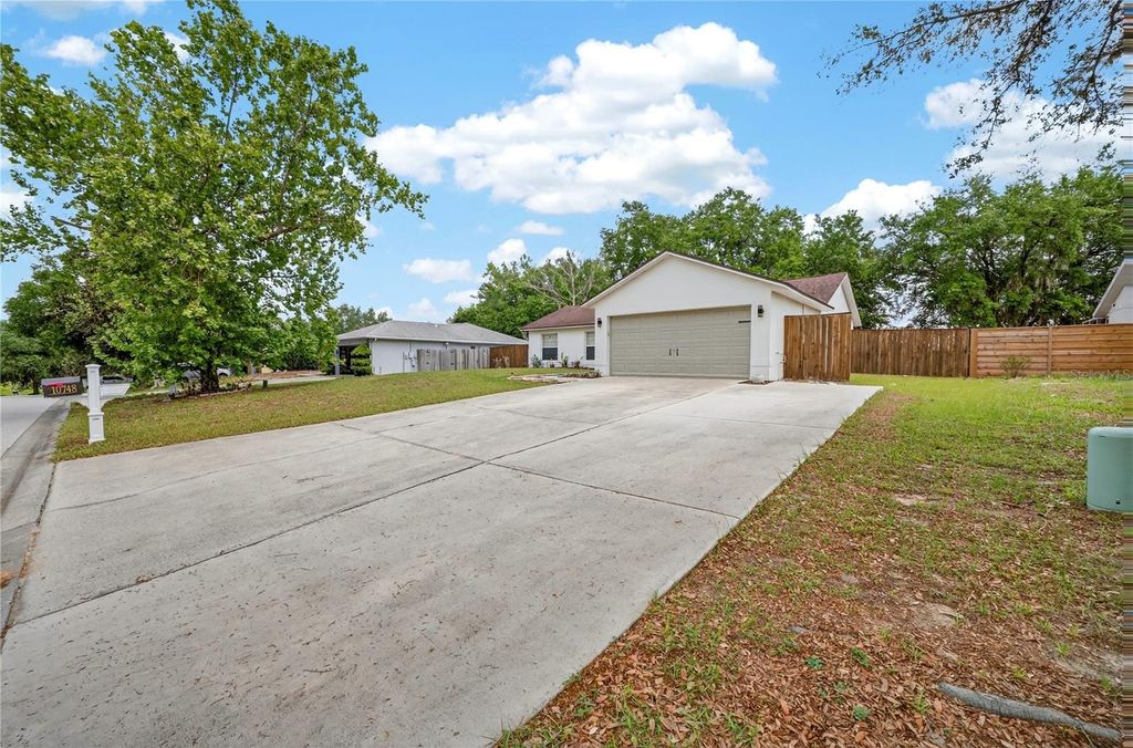 Photo of 10748 Siena Dr, Clermont, FL 34711 (MLS # G5110723)