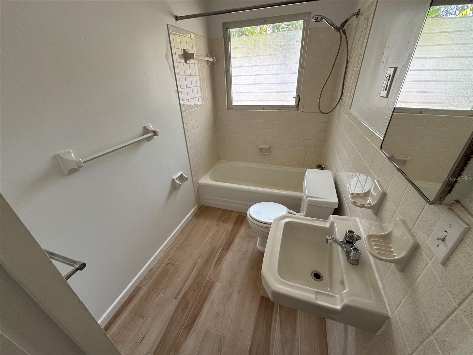 ENGLEWOOD OF - Residential Lease