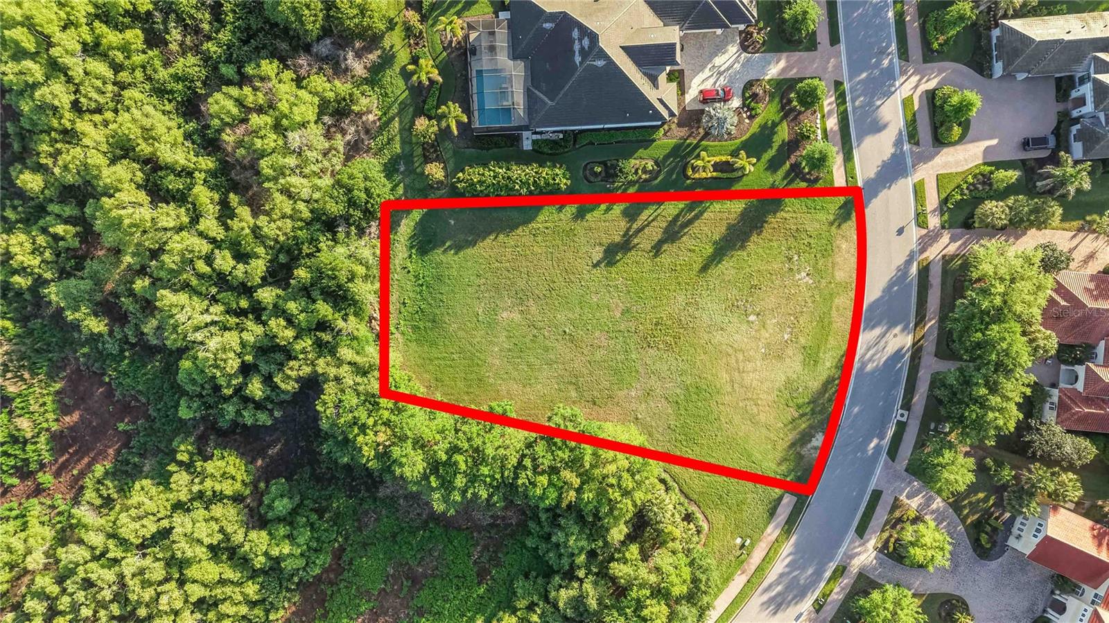 FOUNDERS CLUB - Residential