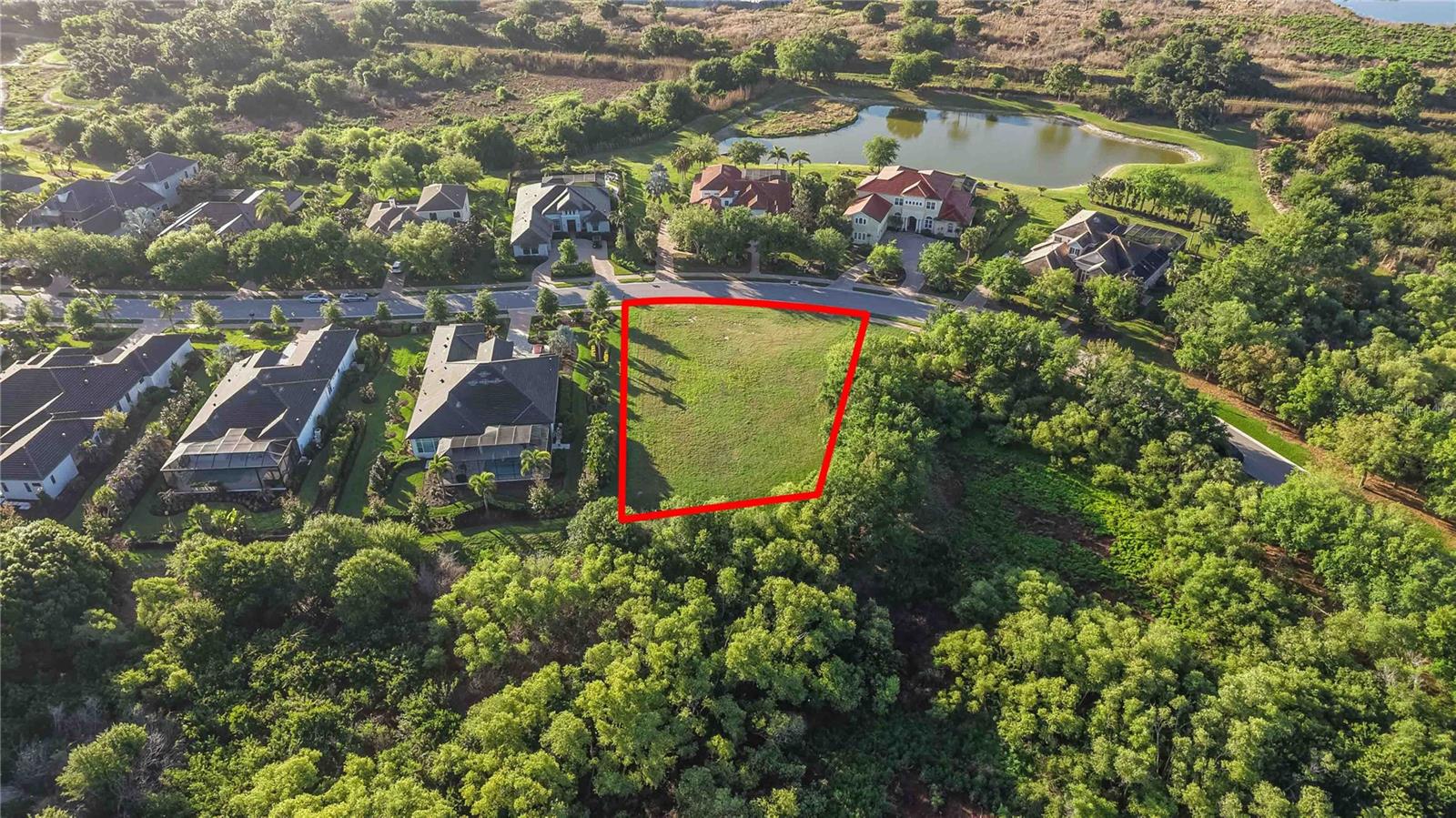 FOUNDERS CLUB - Residential