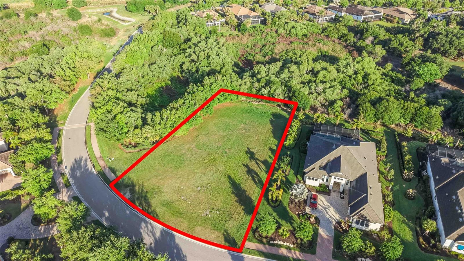 FOUNDERS CLUB - Residential