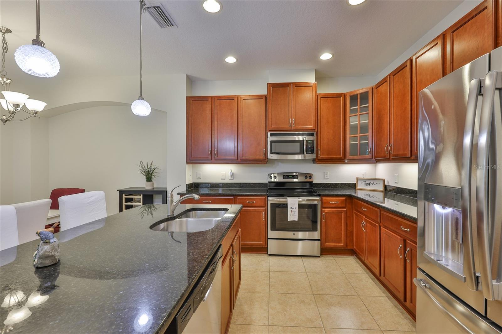 SUN CITY CENTER UNIT 274 & 2 - Residential