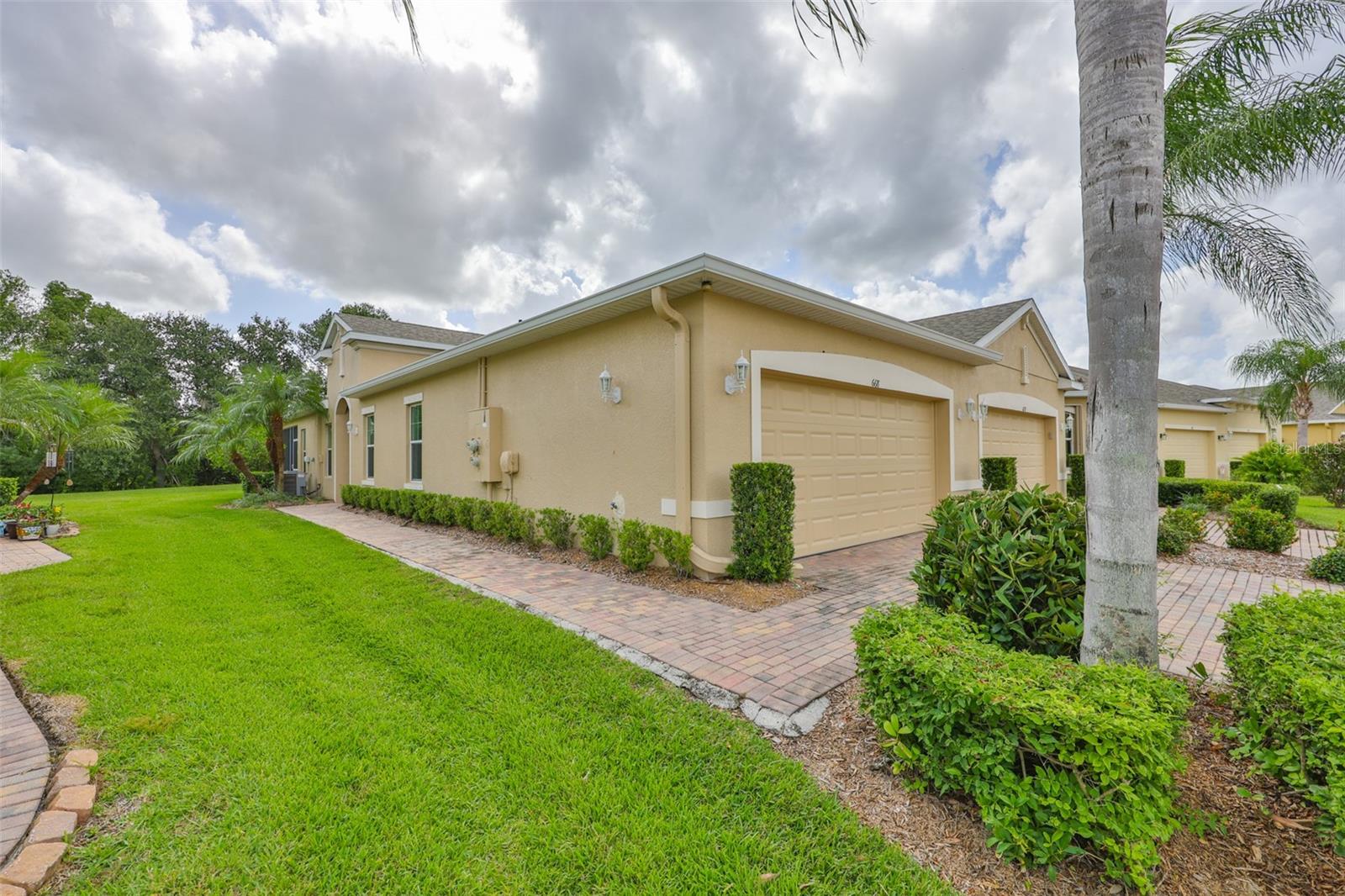 SUN CITY CENTER UNIT 274 & 2 - Residential