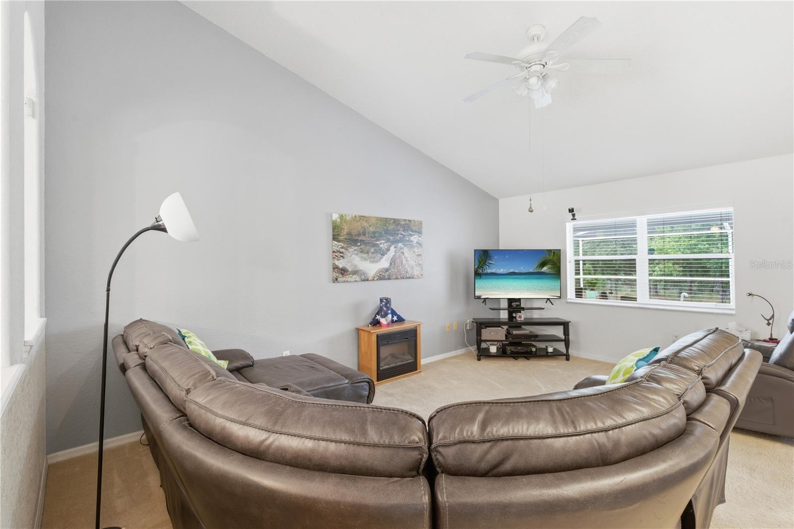 ROYAL HIGHLANDS - Residential