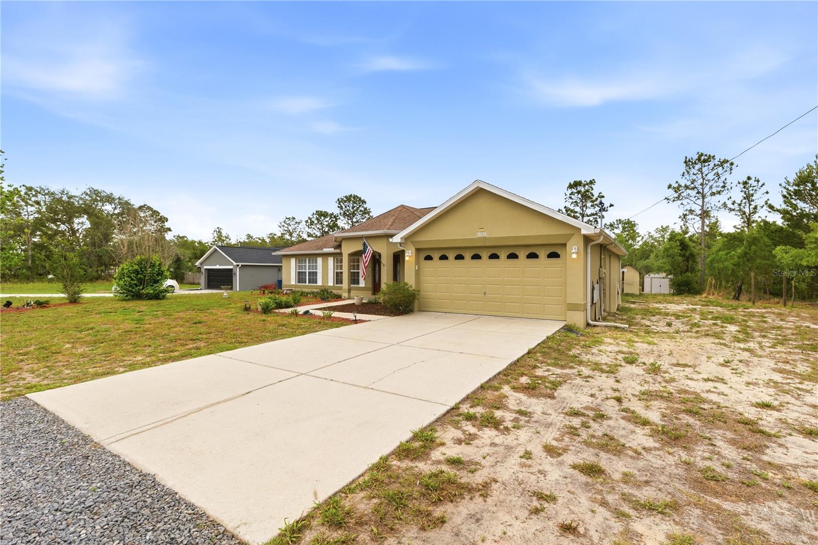 ROYAL HIGHLANDS - Residential