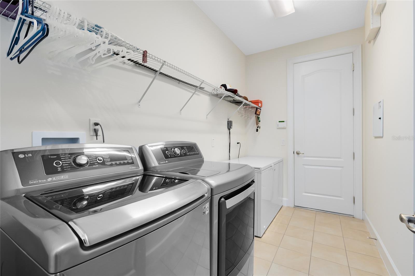 RESERVE/CARRIAGE POINTE PH 1 - Residential