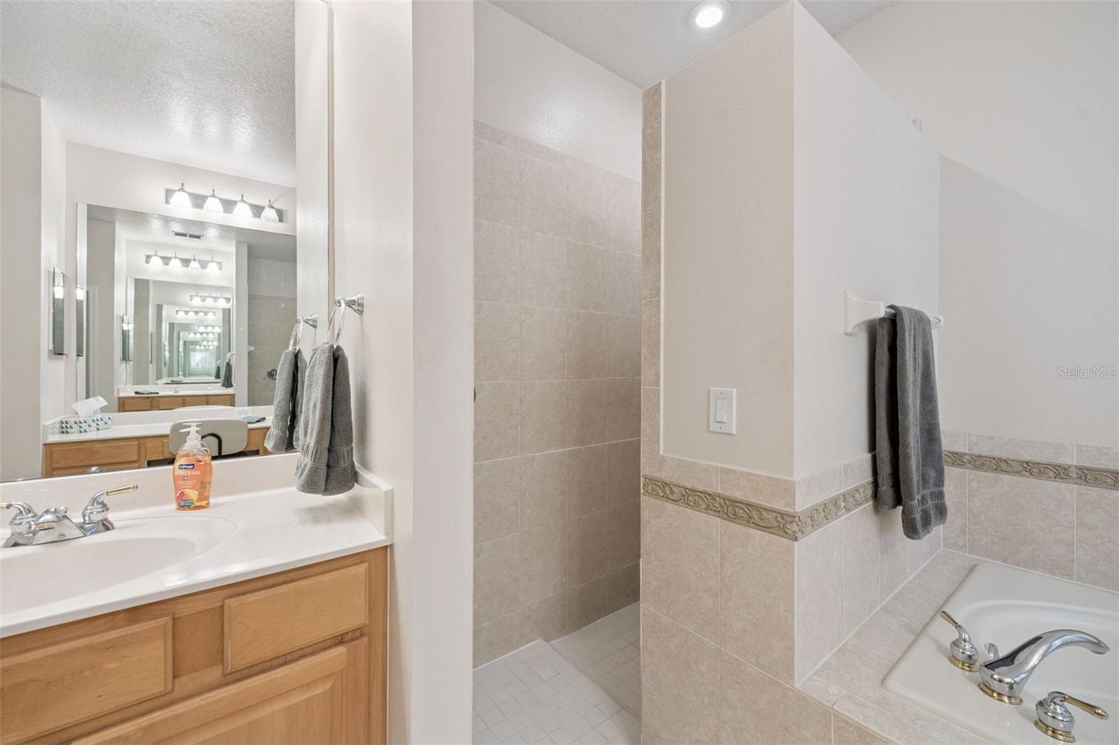 DIAMOND HILL AT SWEETWATER COUNTRY CLUB - Residential