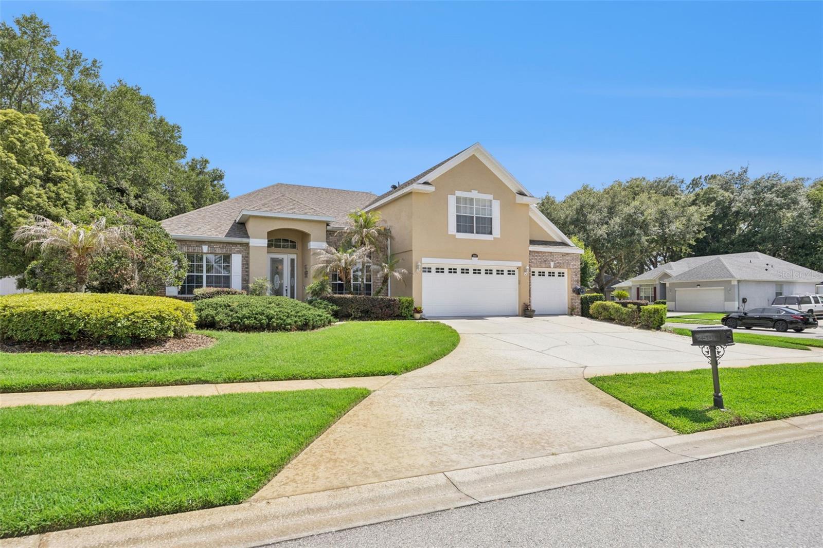 2500 EMERALD TREE LANE