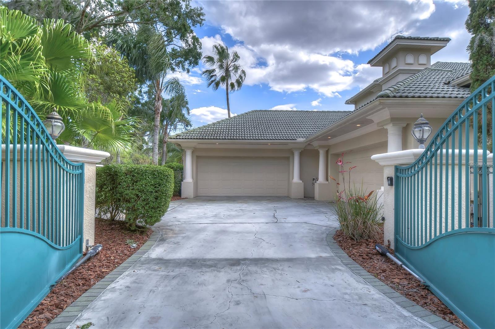 KEYSTONE SHORES ESTATES - Residential