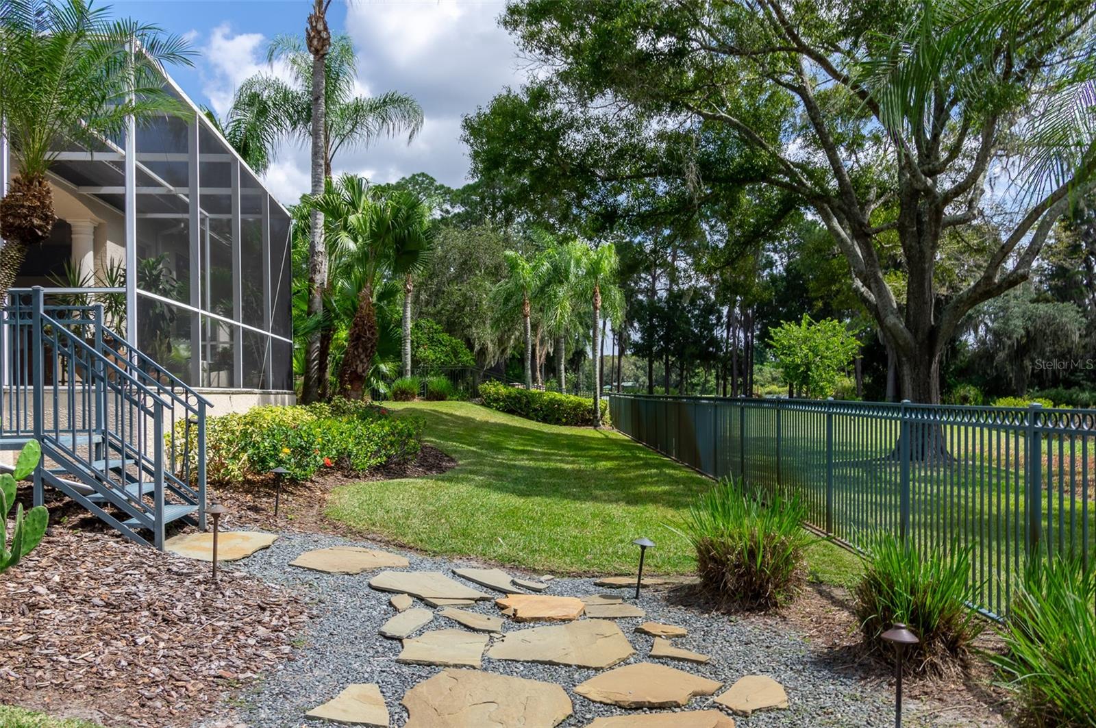 KEYSTONE SHORES ESTATES - Residential