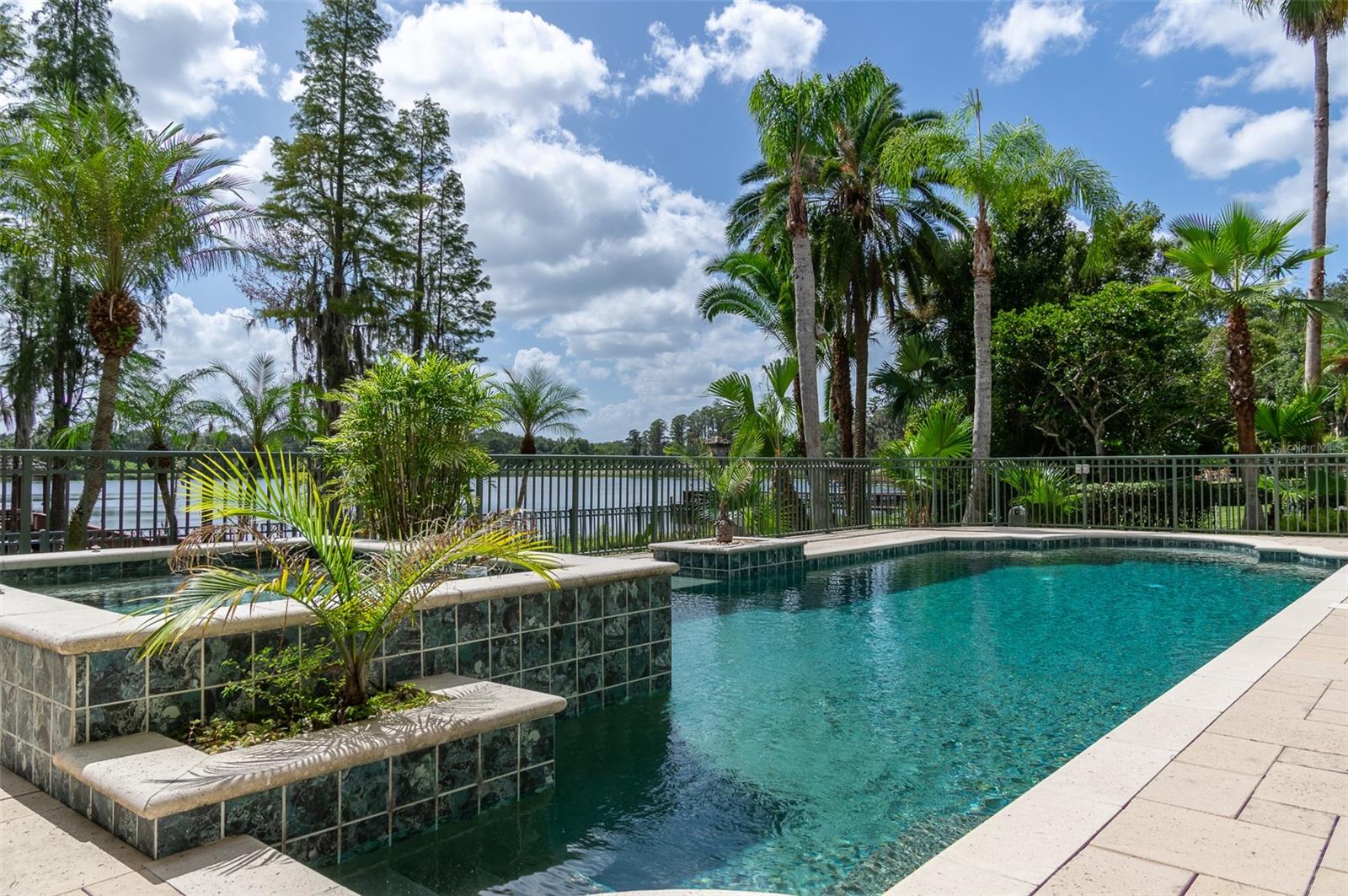 KEYSTONE SHORES ESTATES - Residential