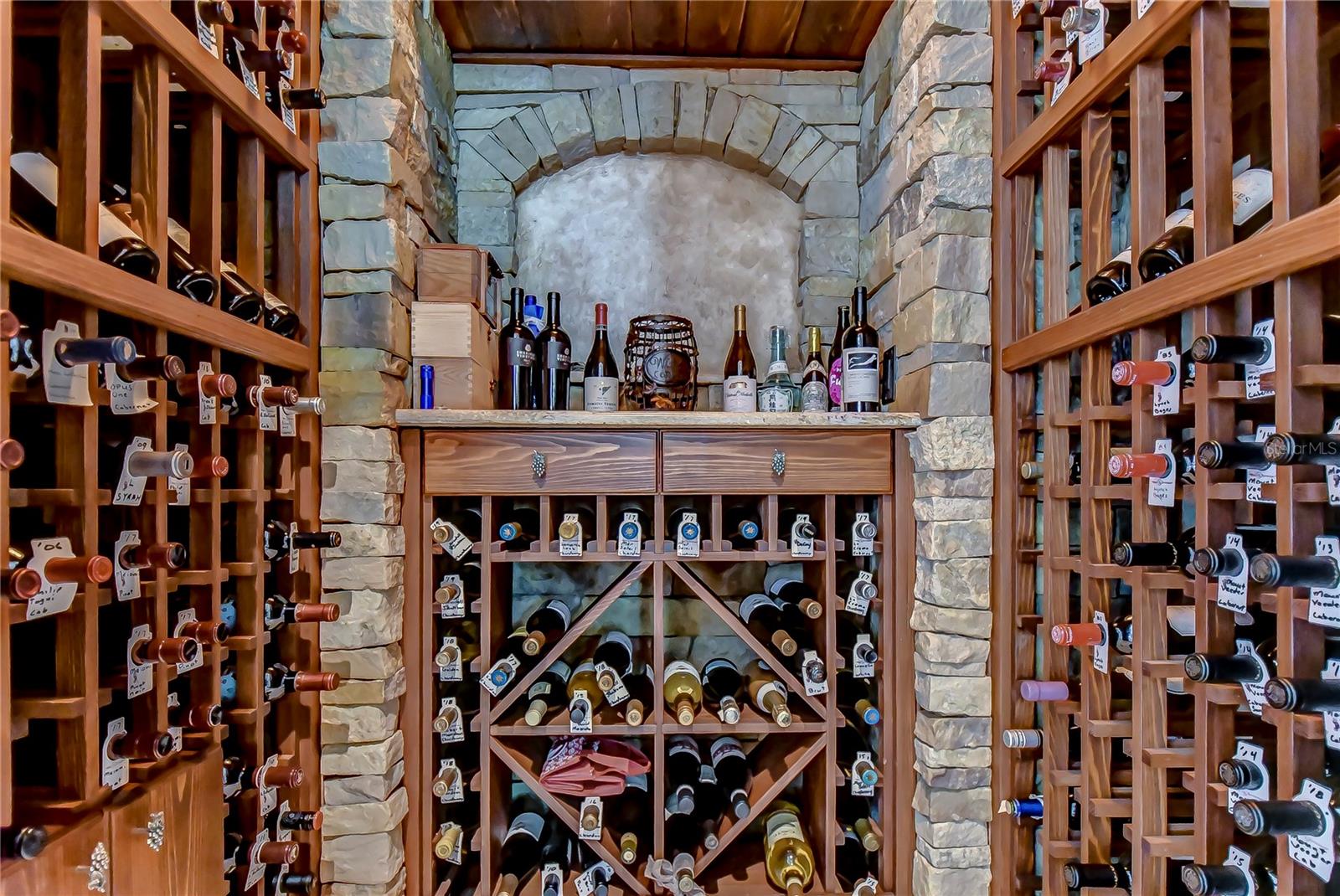 KEYSTONE SHORES ESTATES - Residential