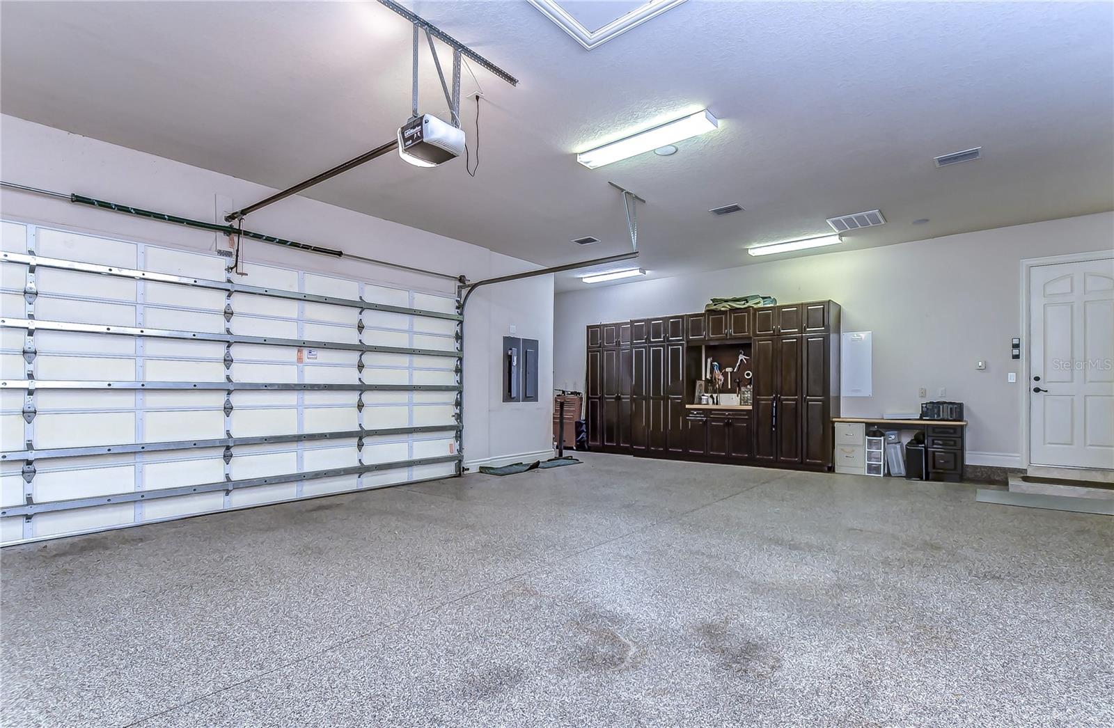 KEYSTONE SHORES ESTATES - Residential